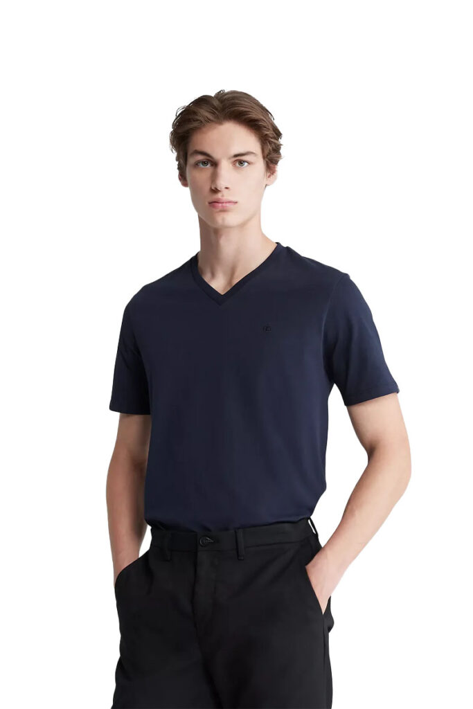 טי שרט Calvin Klein צווארון וי לגברים (Logo Crew Neck)